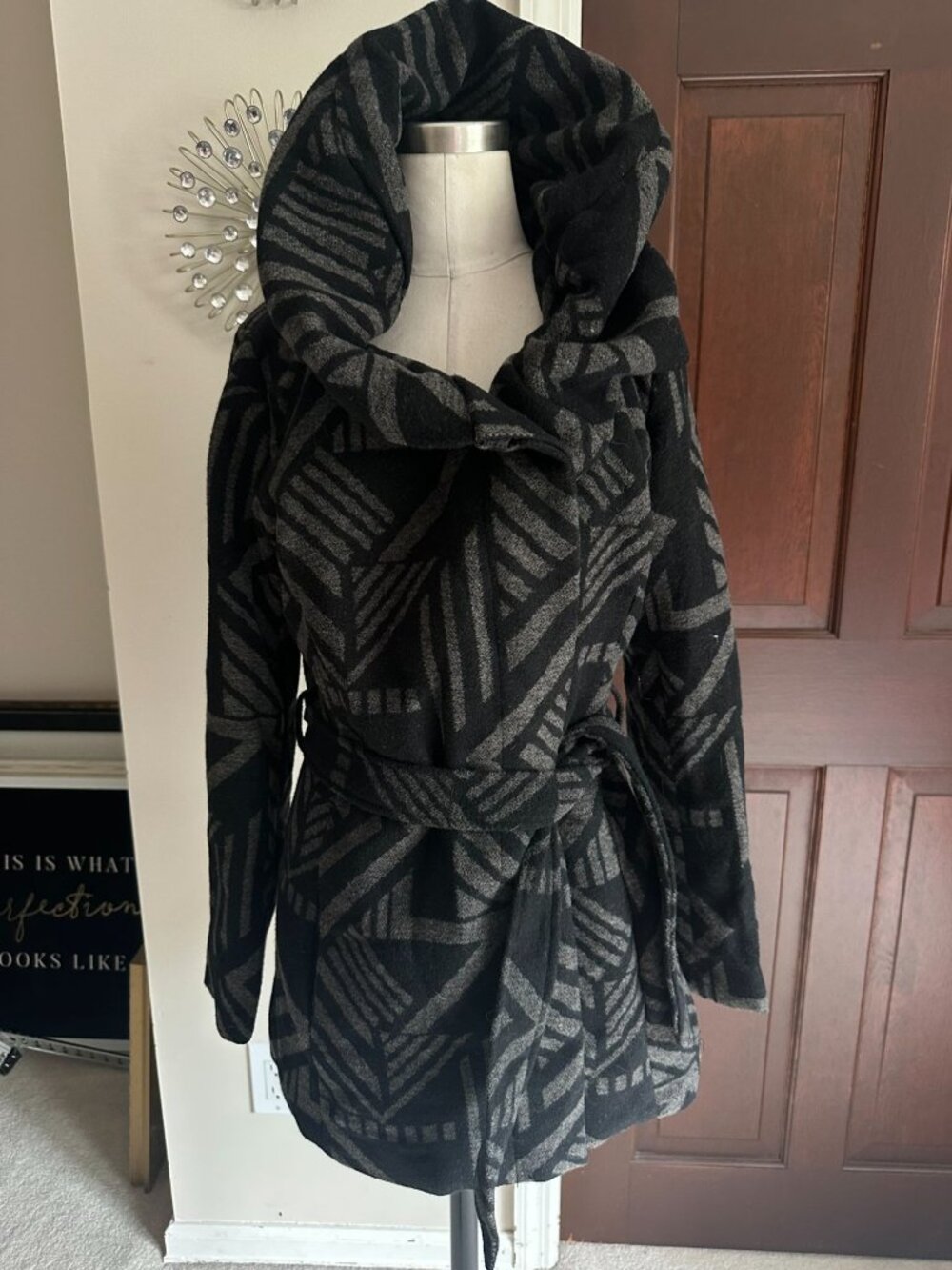 Xhilaration Pea coat wrap coat. Hooded, button up with tie M